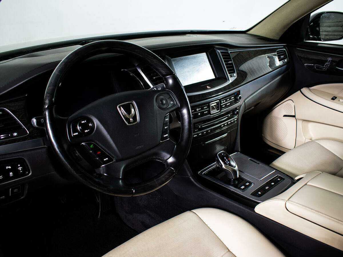 Hyundai Equus с пробегом — 2013 год. Фото: #11
