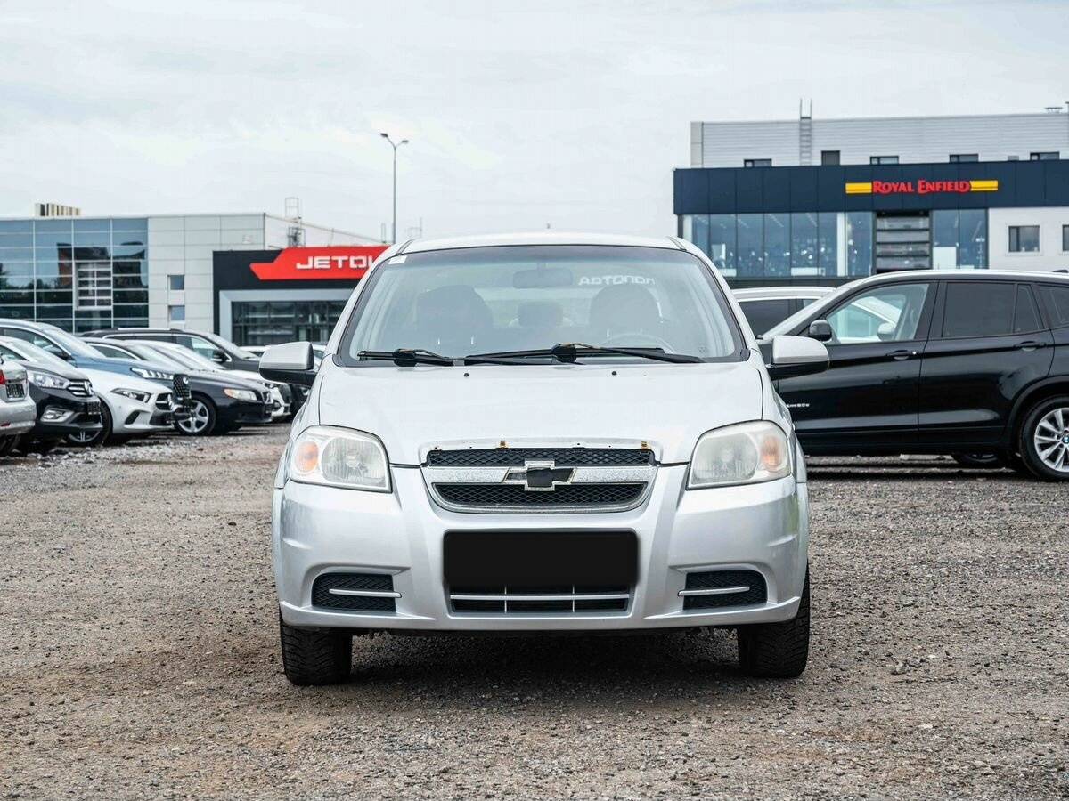 Chevrolet Aveo с пробегом — 2010 год. Фото: #1