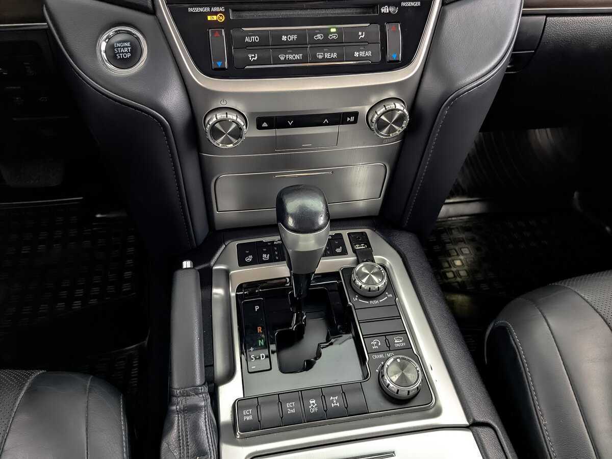 Toyota Land Cruiser с пробегом — 2018 год. Фото: #25