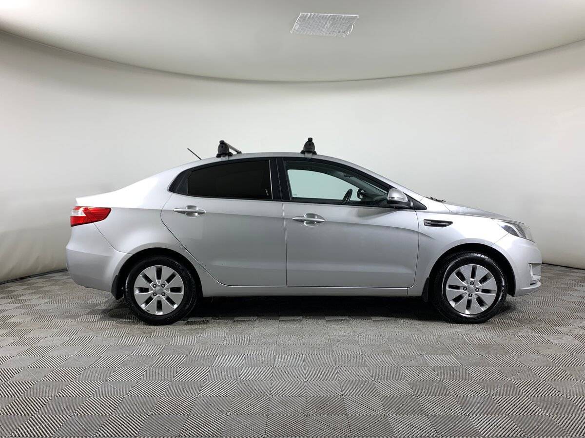 Kia Rio с пробегом — 2013 год. Фото: #3