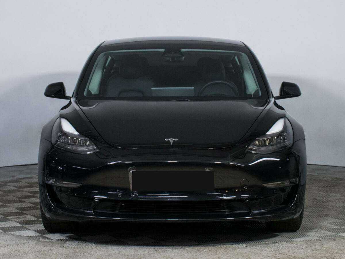 Tesla Model 3 с пробегом — 2021 год. Фото: #1