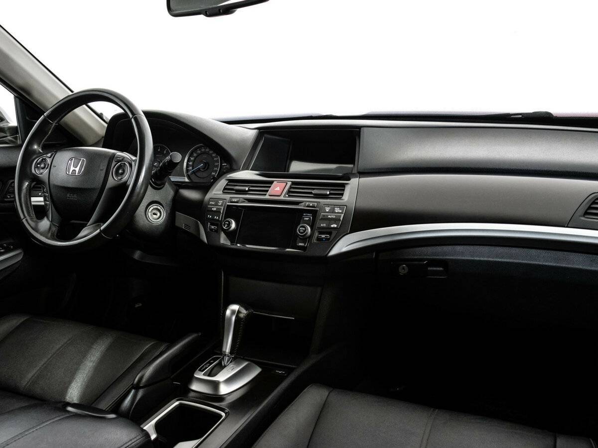 Honda Crosstour с пробегом — 2013 год. Фото: #8