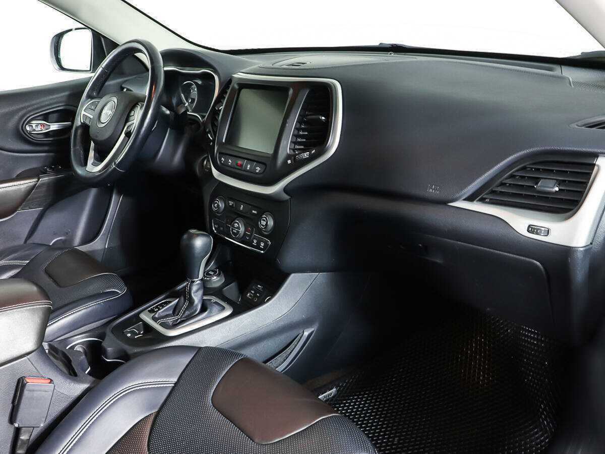 Jeep Cherokee с пробегом — 2014 год. Фото: #7