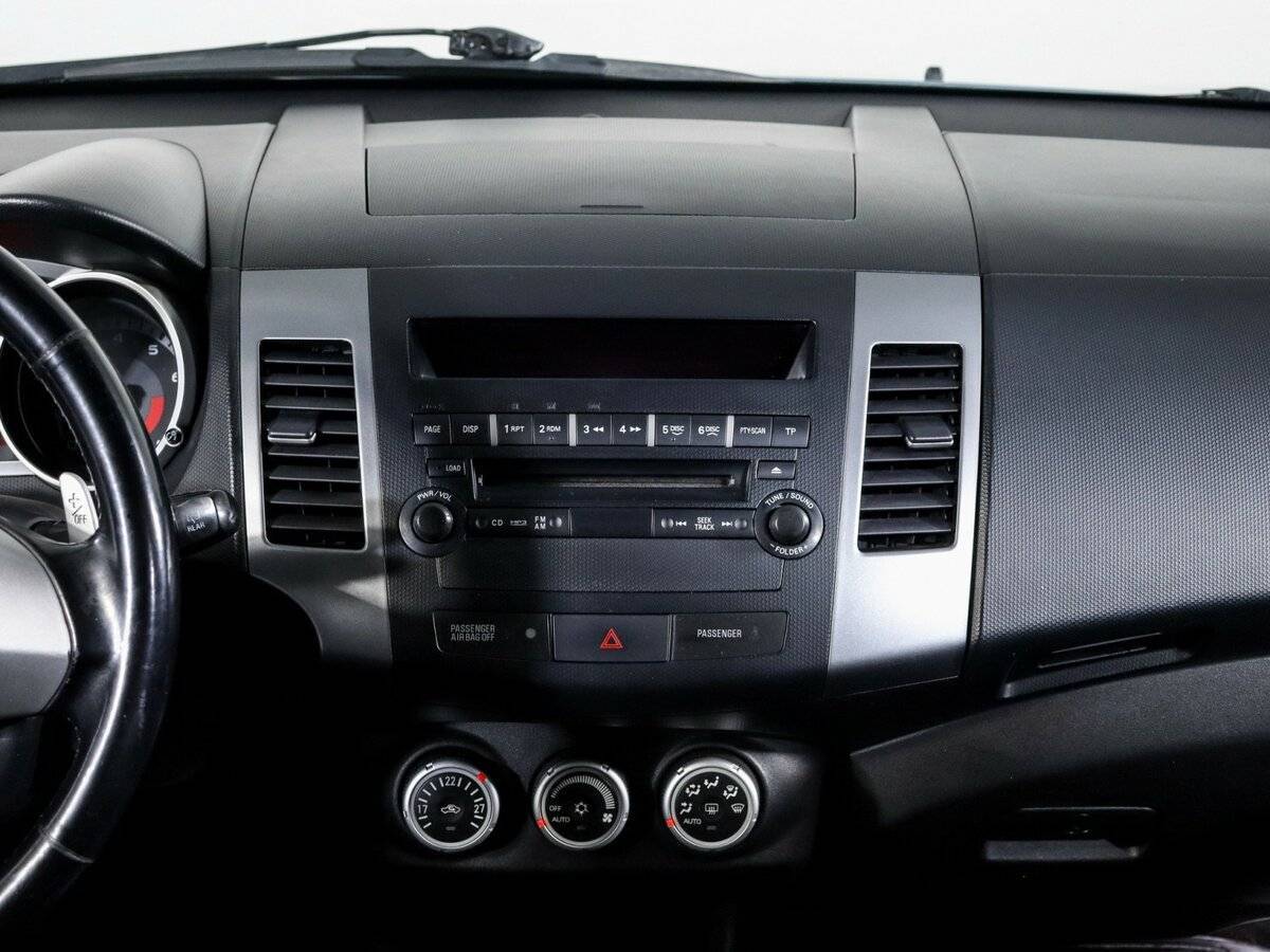 Mitsubishi Outlander с пробегом — 2007 год. Фото: #9