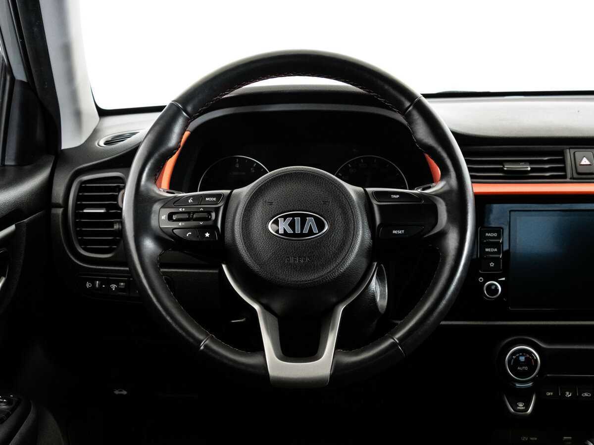 Kia Rio с пробегом — 2020 год. Фото: #9