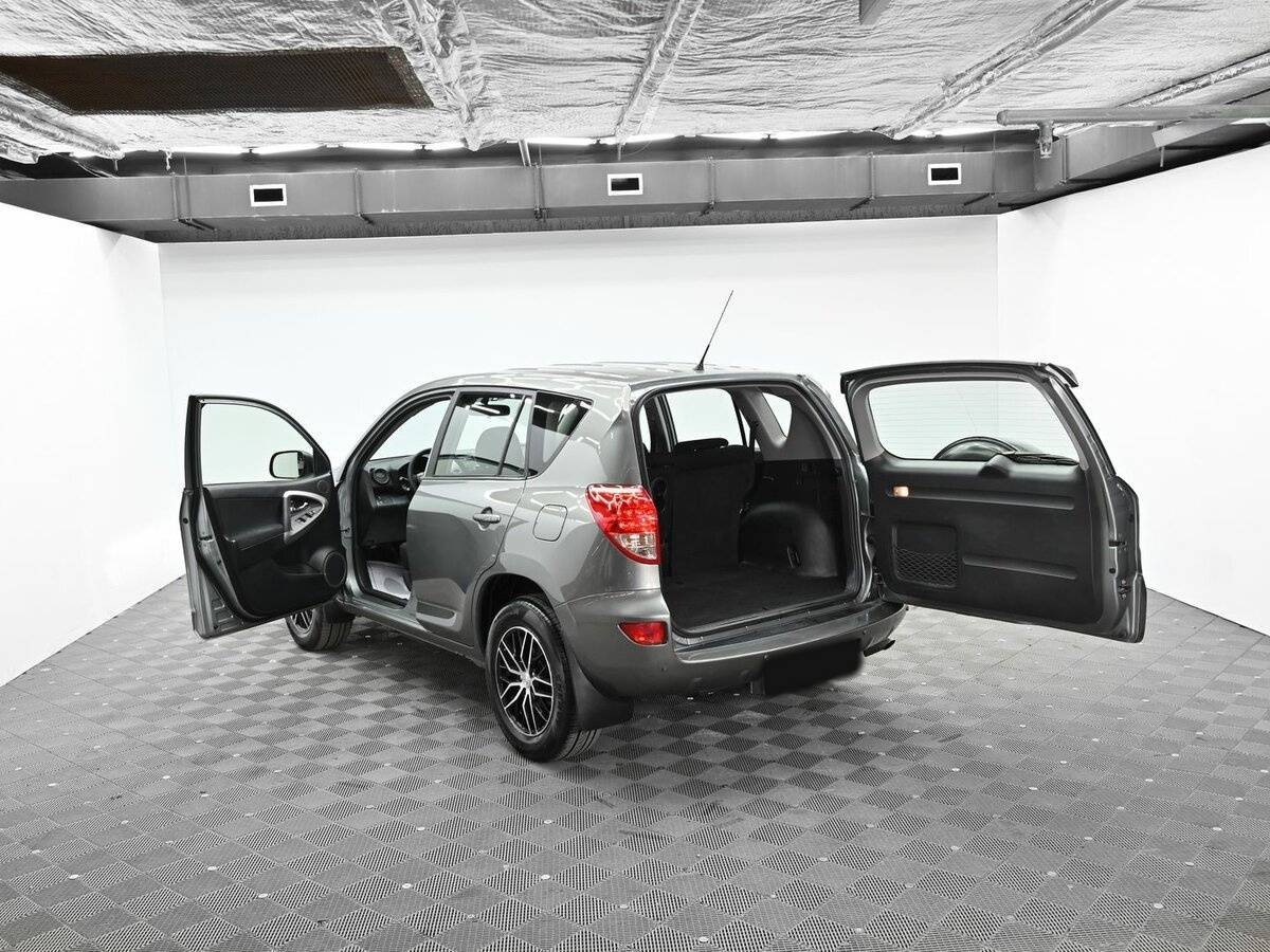 Toyota RAV4 с пробегом — 2007 год. Фото: #4
