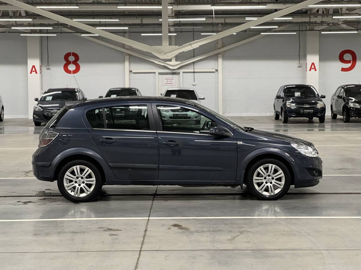 Opel Astra с пробегом — 2008 год. Фото: #3