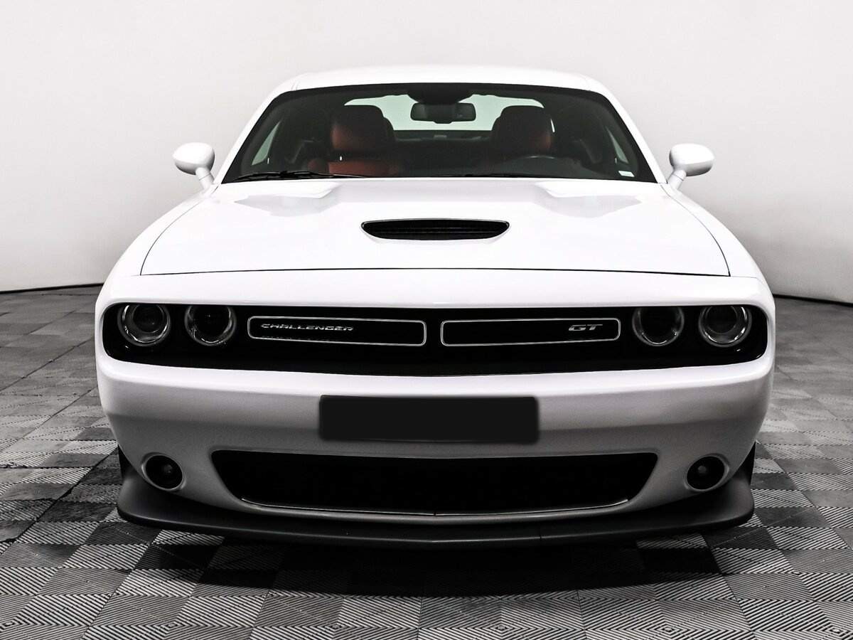 Dodge Challenger с пробегом — 2022 год. Фото: #1