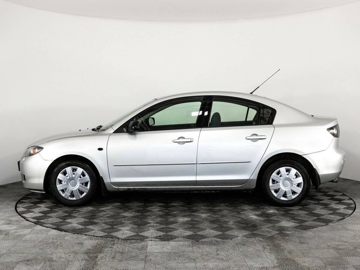 Mazda 3 с пробегом — 2008 год. Фото: #7