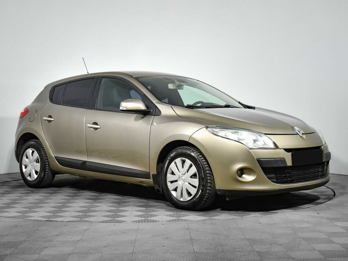 Renault Megane с пробегом — 2011 год. Фото: #2