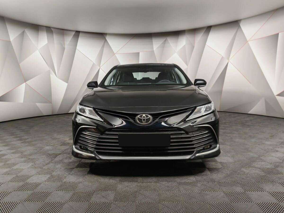 Toyota Camry с пробегом — 2021 год. Фото: #6