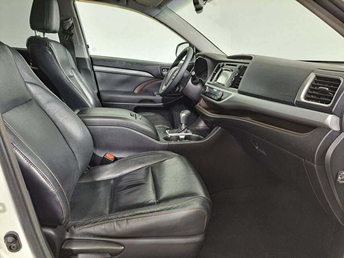 Toyota Highlander с пробегом — 2014 год. Фото: #8