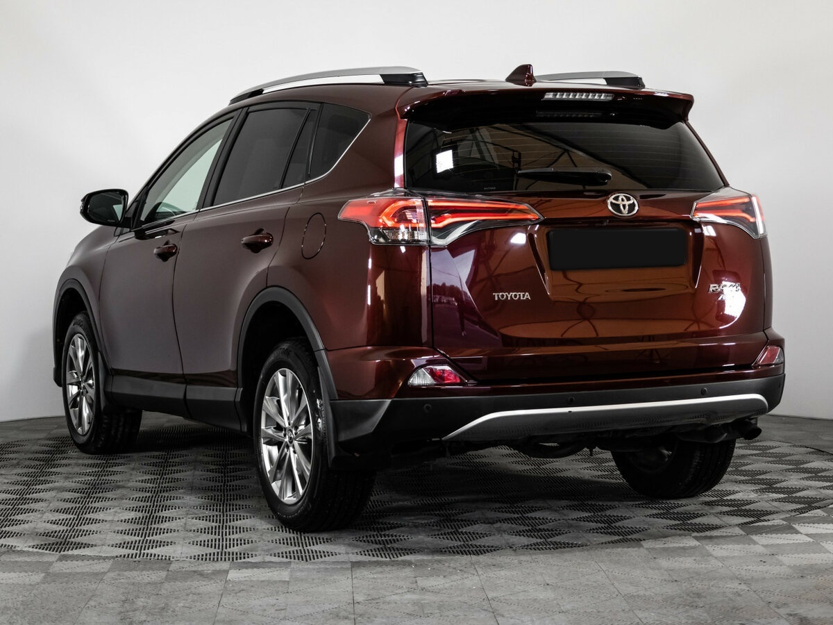 Toyota RAV4 с пробегом — 2019 год. Фото: #6