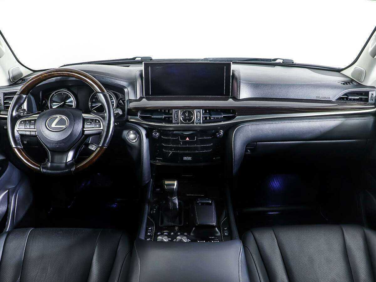 Lexus LX с пробегом — 2016 год. Фото: #9