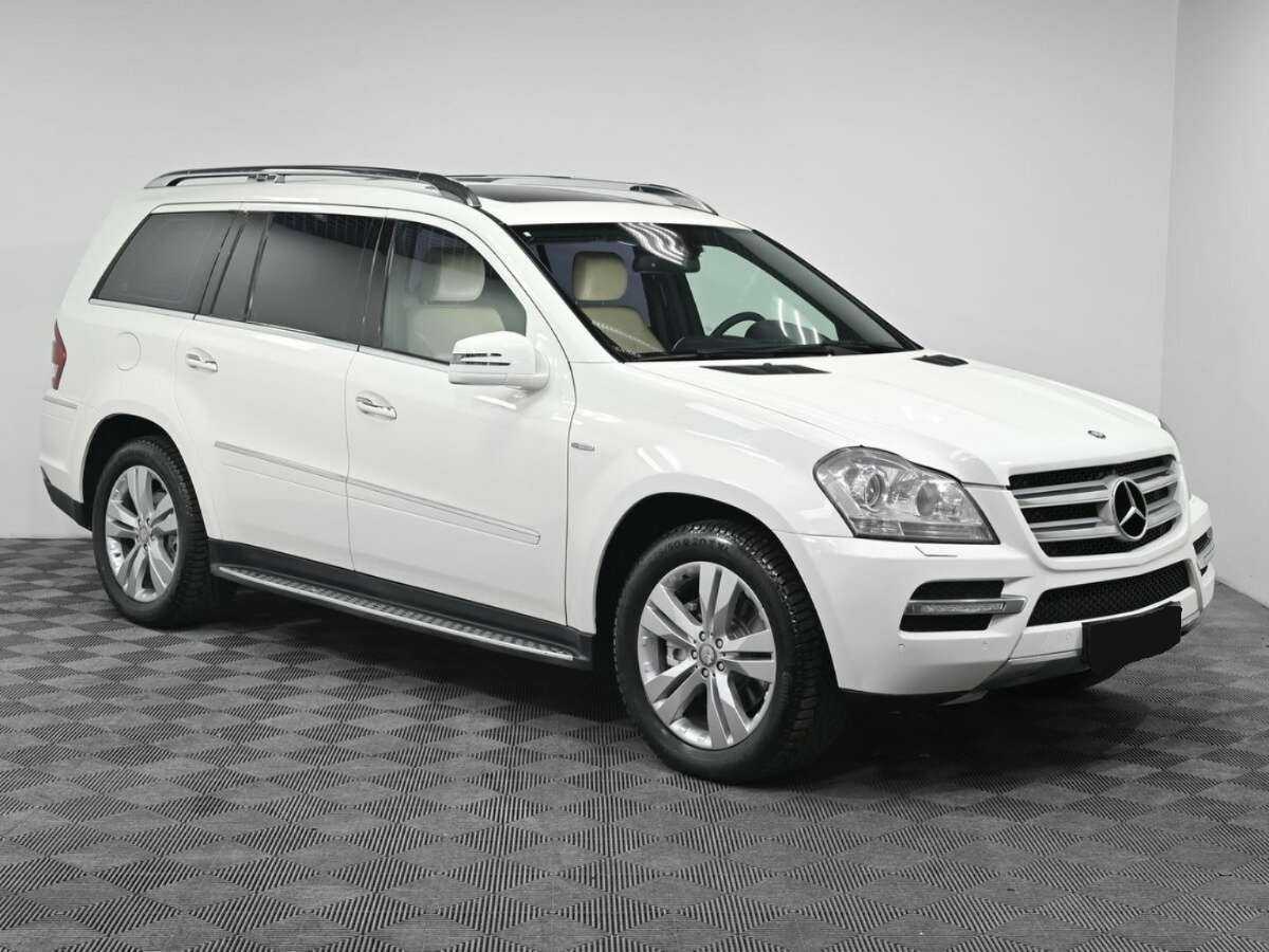 Mercedes-Benz GL-Класс с пробегом — 2011 год. Фото: #2
