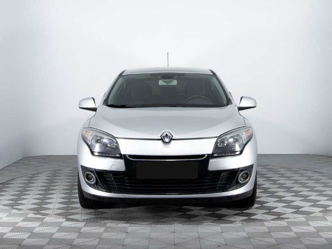 Renault Megane с пробегом — 2012 год. Фото: #1