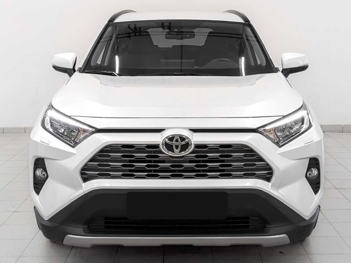 Toyota RAV4 с пробегом — 2021 год. Фото: #1