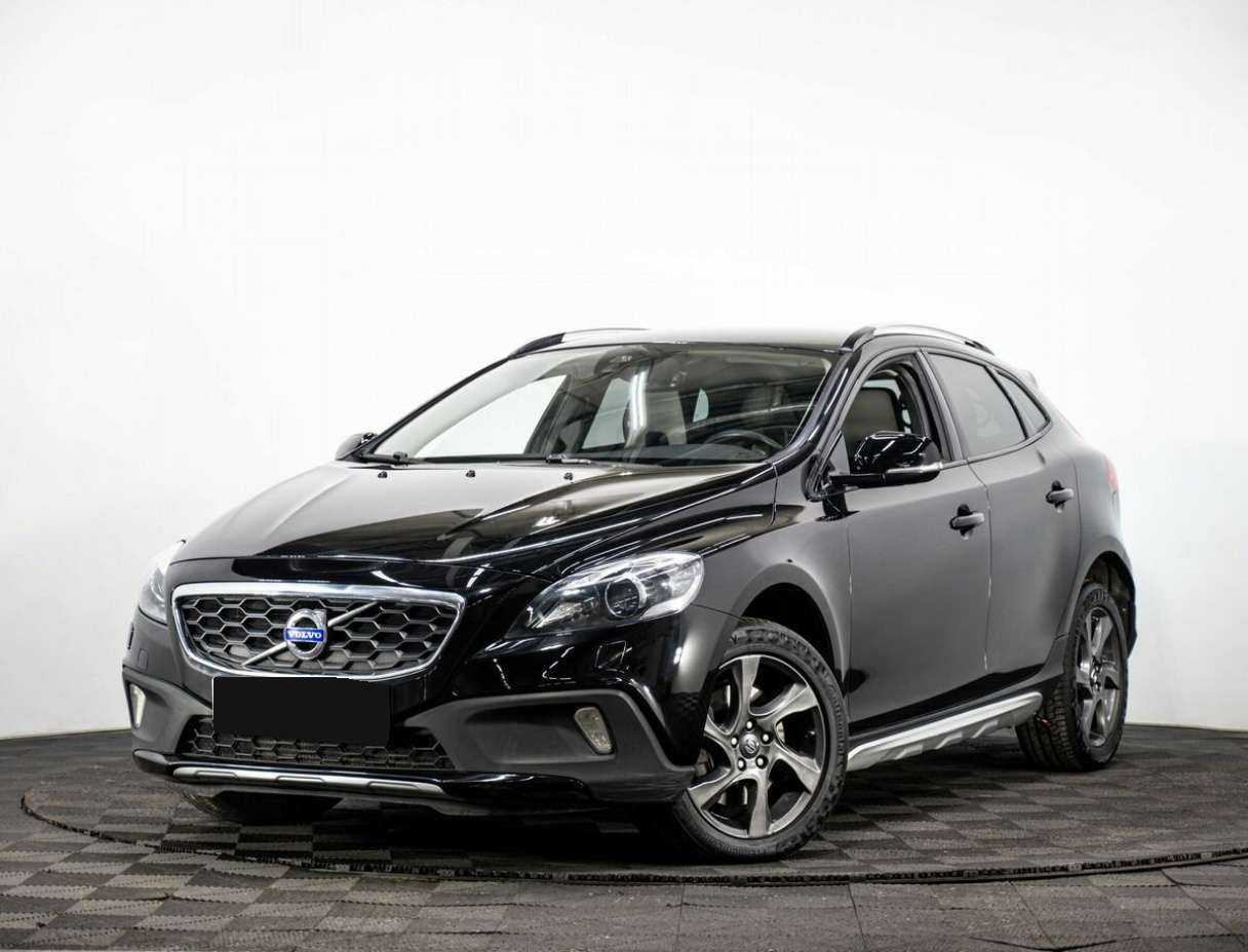 Volvo V40 Cross Country с пробегом — 2015 год. Фото: #0