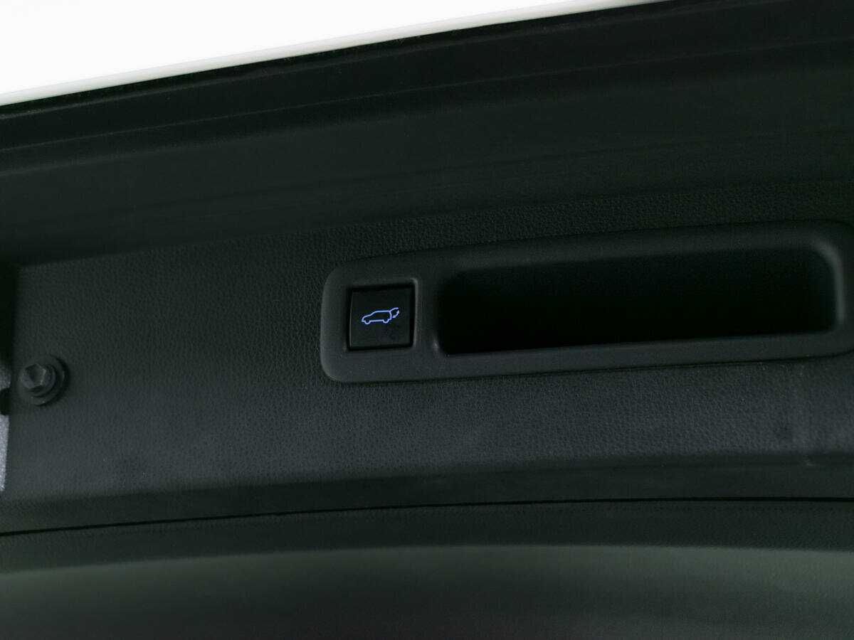 Toyota Highlander с пробегом — 2020 год. Фото: #8