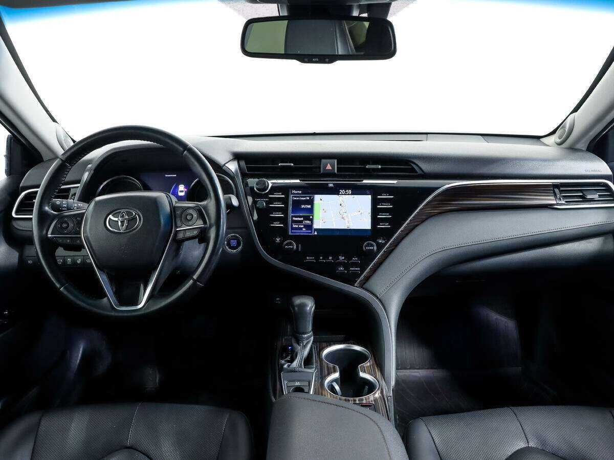 Toyota Camry с пробегом — 2019 год. Фото: #7