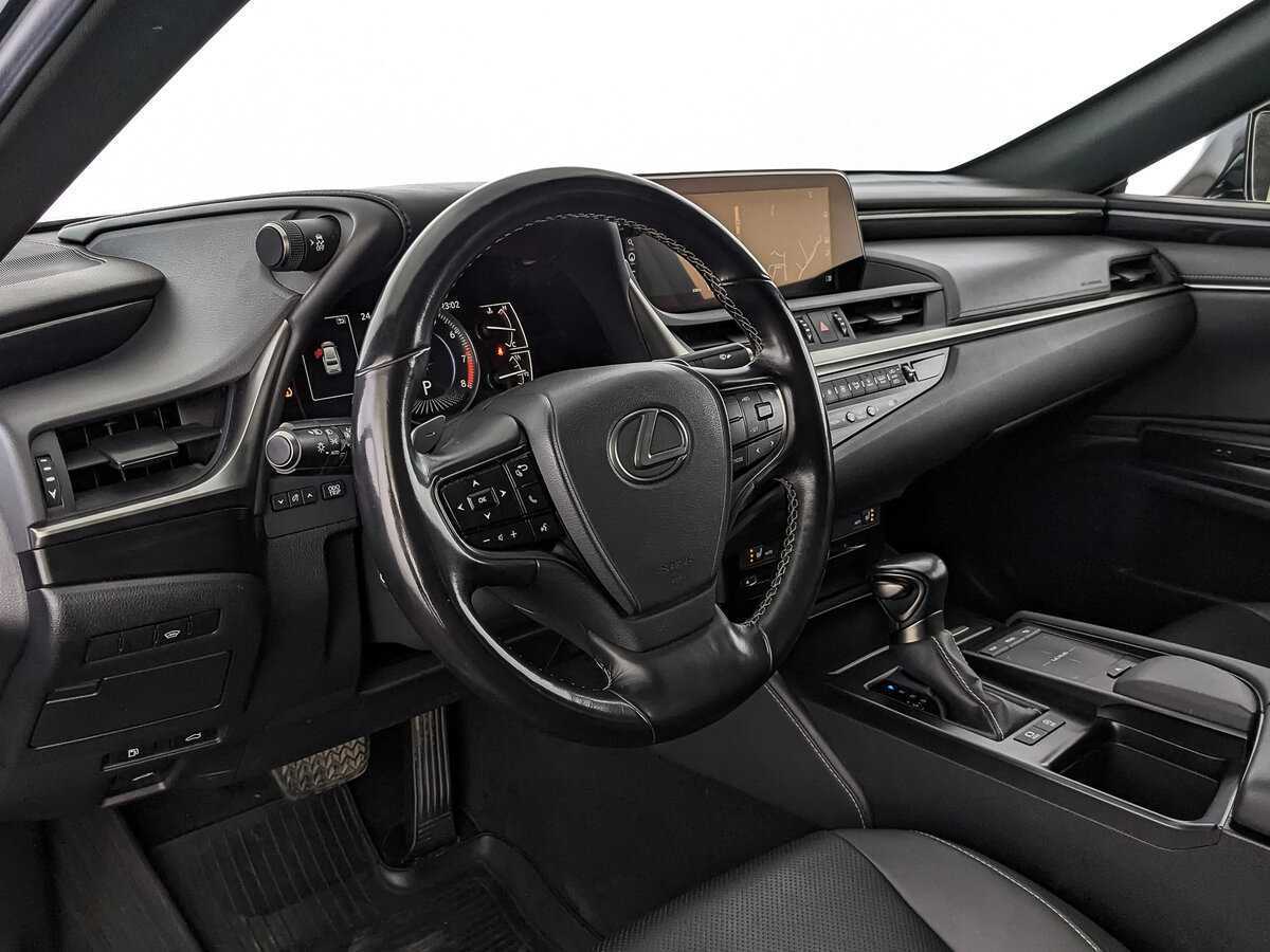 Lexus ES с пробегом — 2021 год. Фото: #10