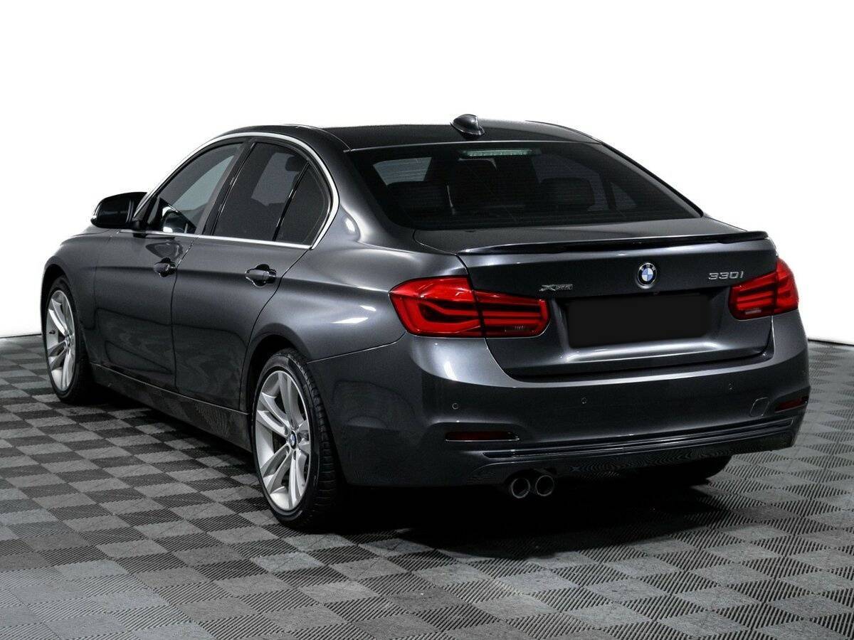 BMW 3 серии с пробегом — 2017 год. Фото: #6