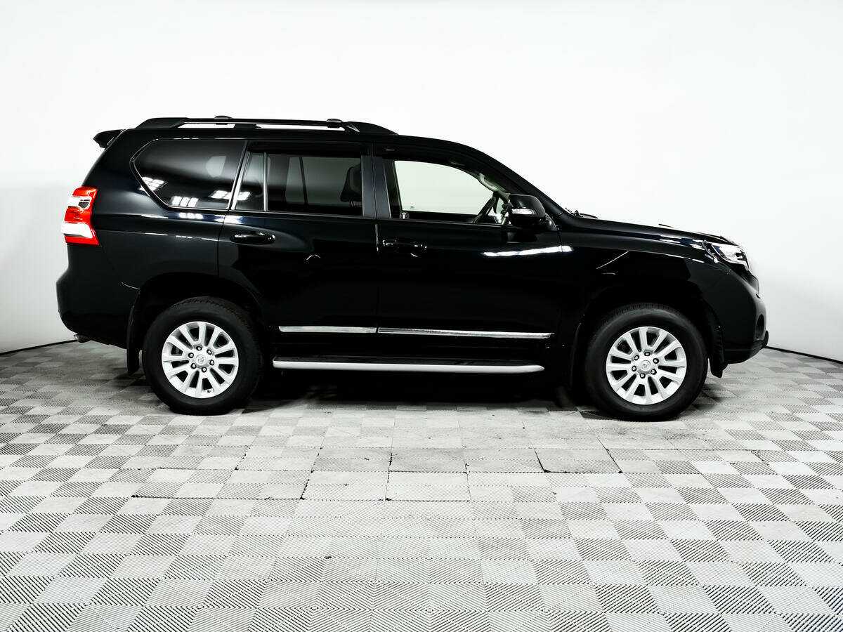Toyota Land Cruiser Prado с пробегом — 2015 год. Фото: #3