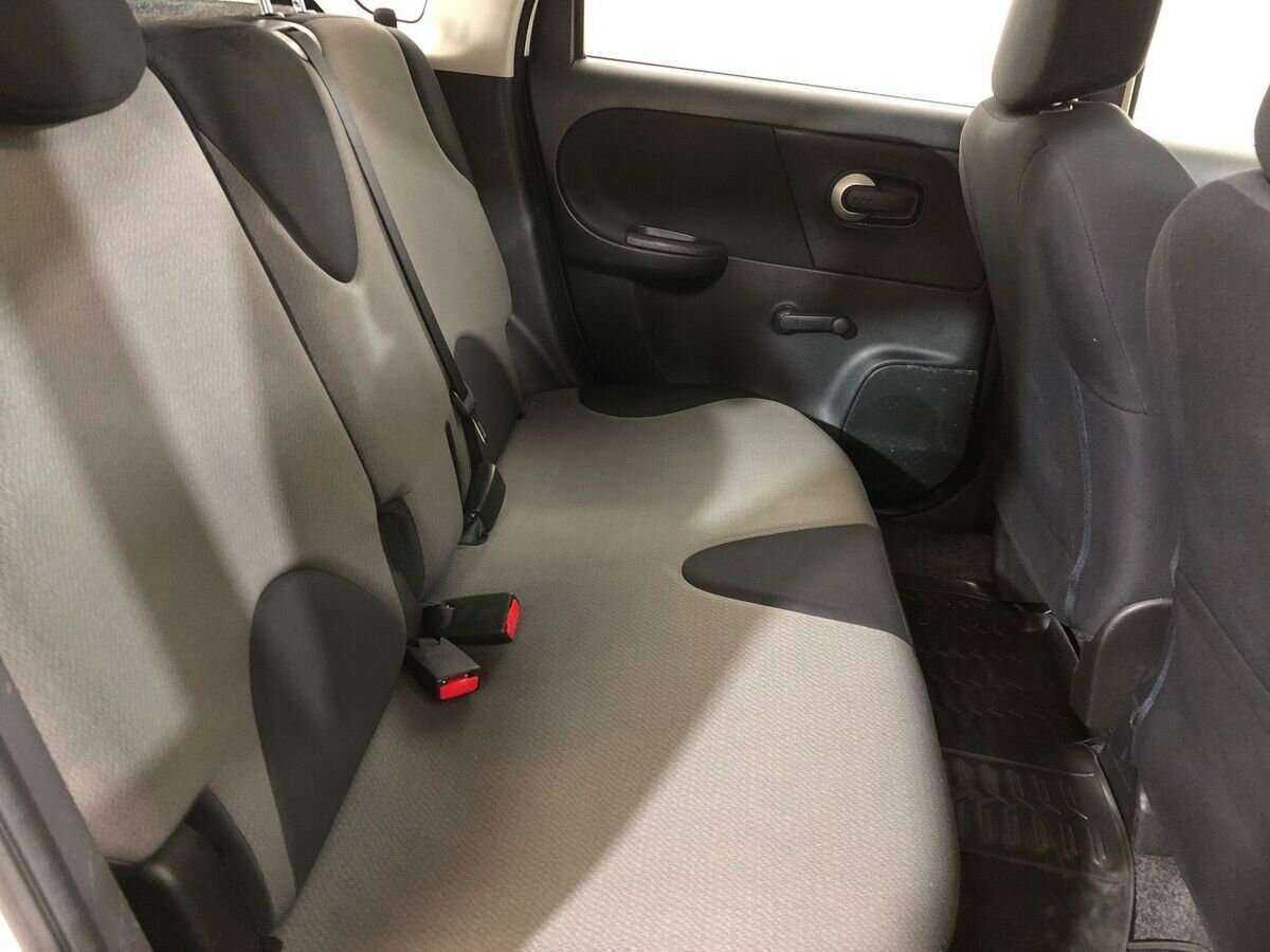Nissan Note с пробегом — 2013 год. Фото: #10