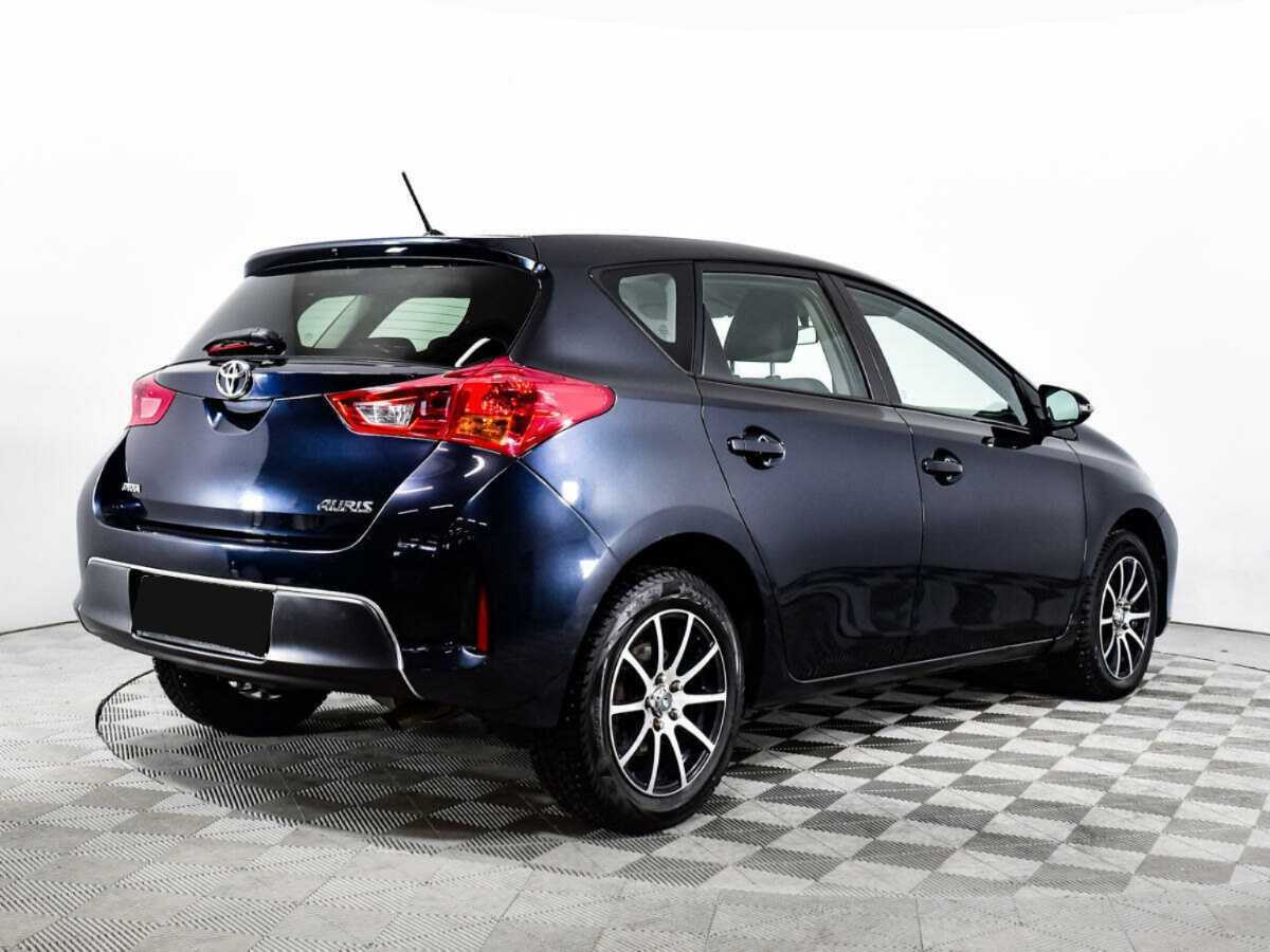 Toyota Auris с пробегом — 2013 год. Фото: #4