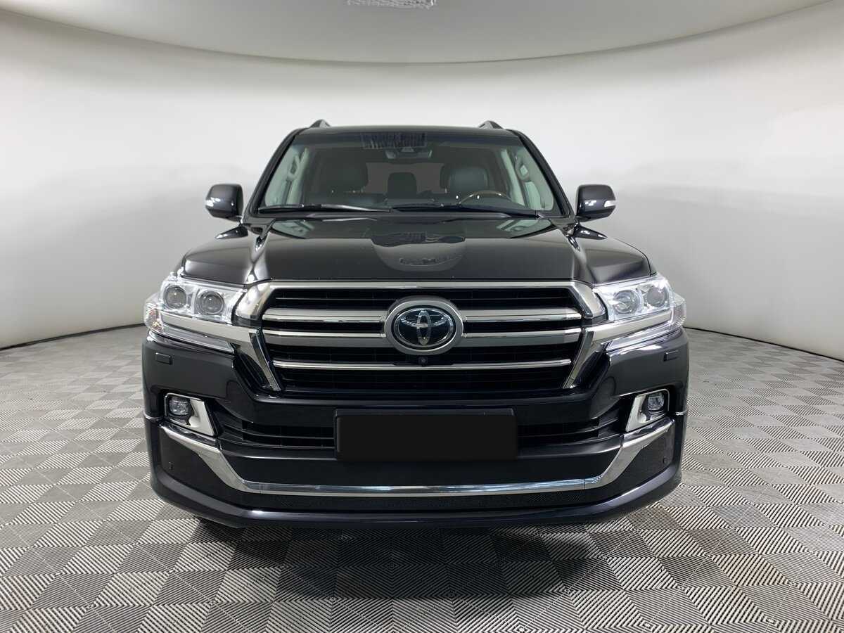 Toyota Land Cruiser с пробегом — 2018 год. Фото: #1