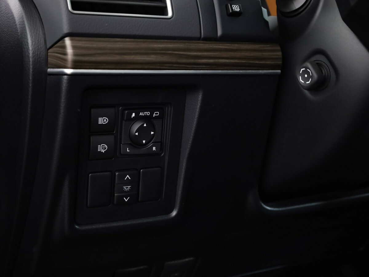 Toyota Land Cruiser Prado с пробегом — 2018 год. Фото: #14