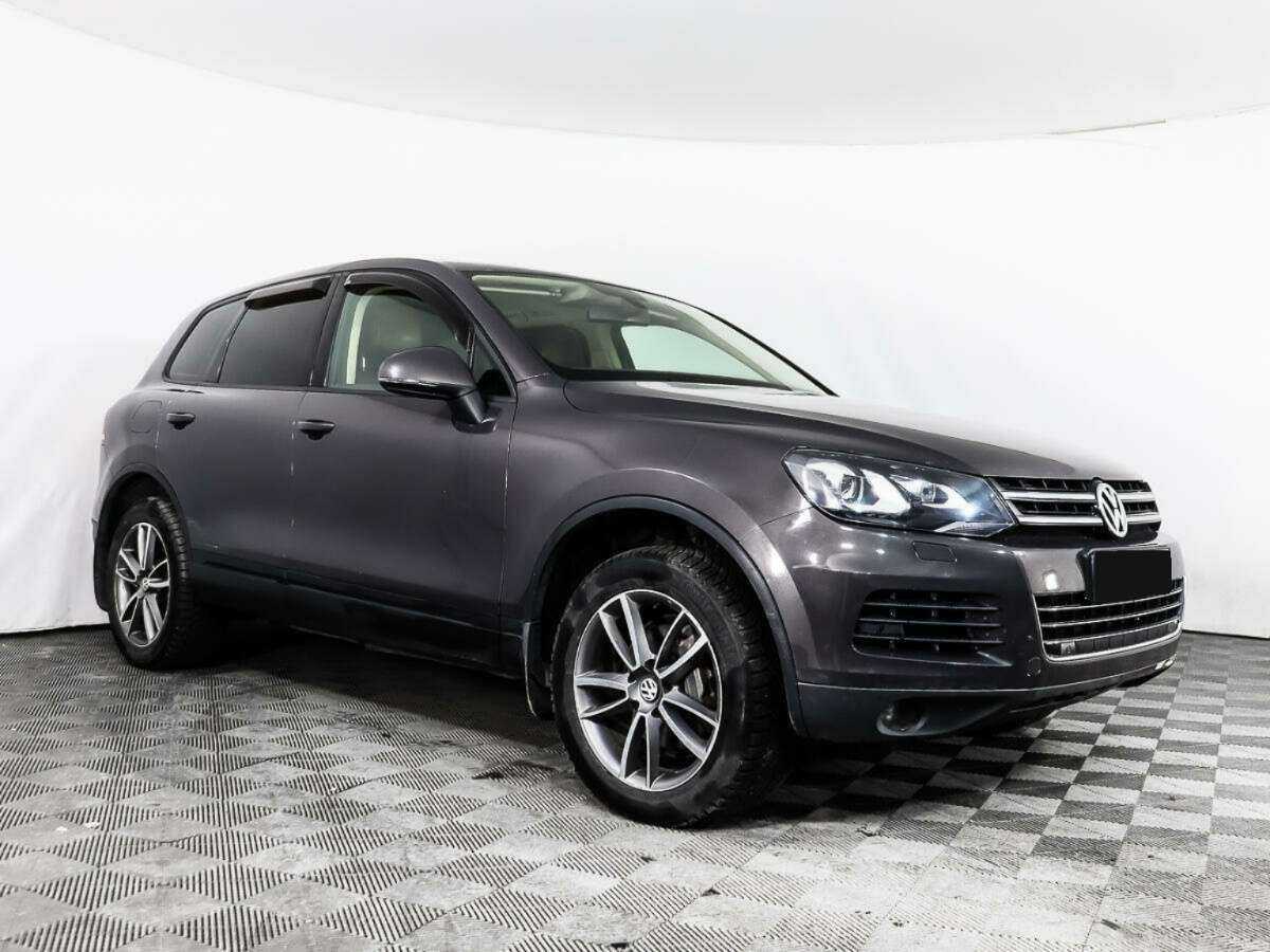 Volkswagen Touareg с пробегом — 2011 год. Фото: #2