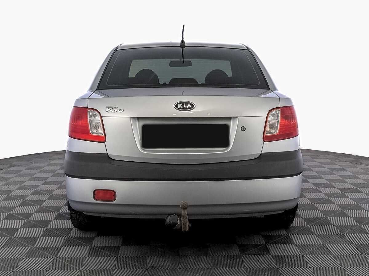Kia Rio с пробегом — 2007 год. Фото: #5