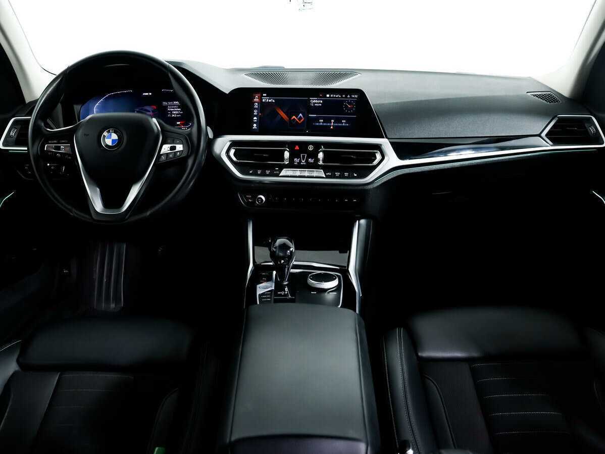 BMW 3 серии с пробегом — 2019 год. Фото: #10