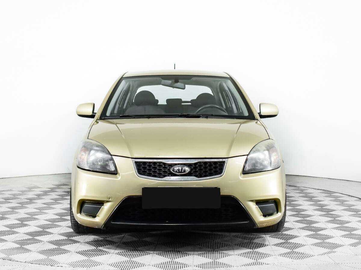 Kia Rio с пробегом — 2010 год. Фото: #1