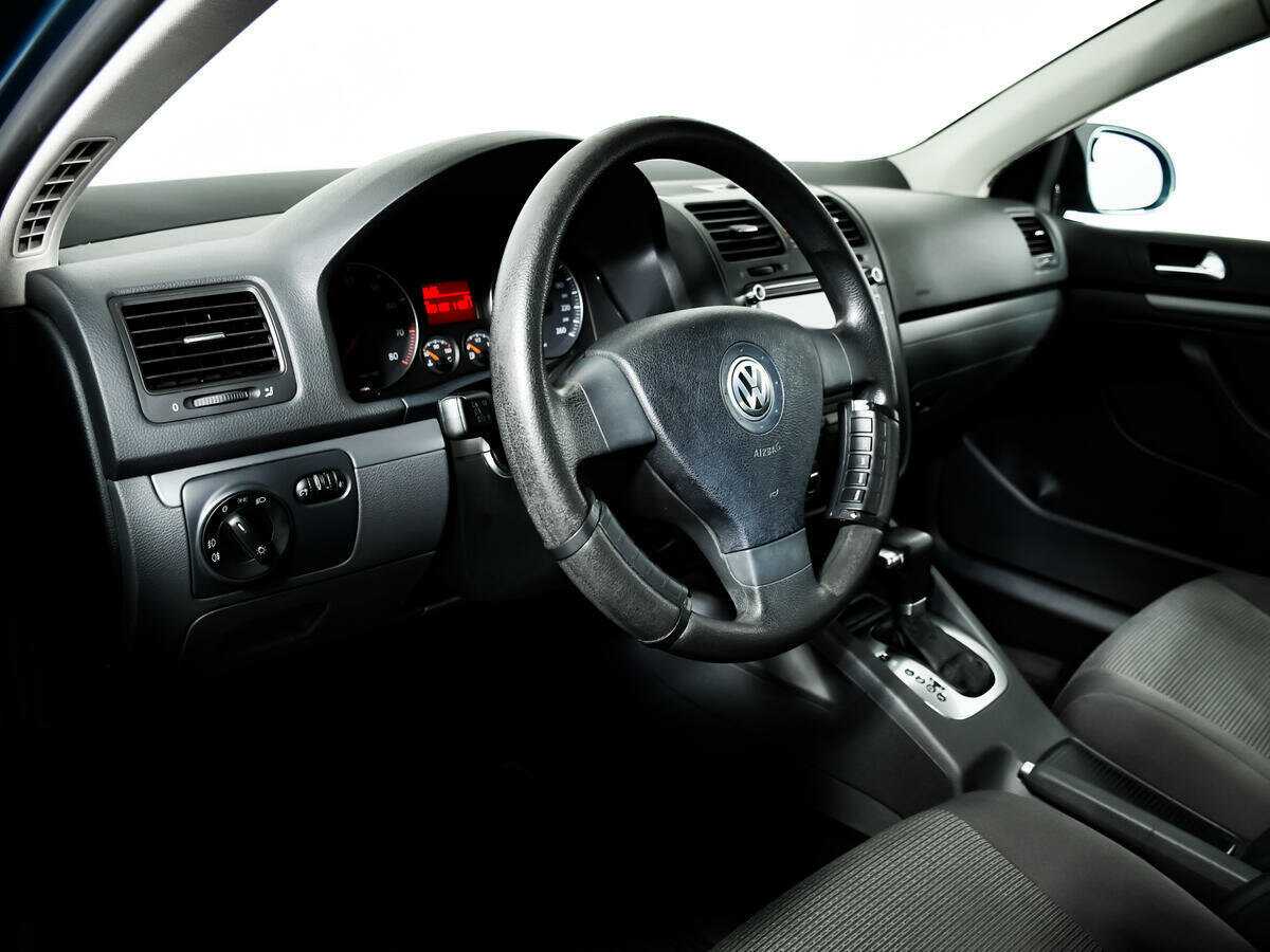 Volkswagen Jetta с пробегом — 2008 год. Фото: #12