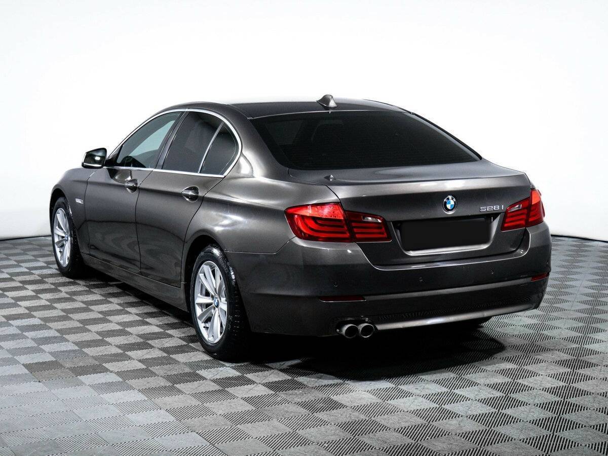 BMW 5 серии с пробегом — 2012 год. Фото: #6