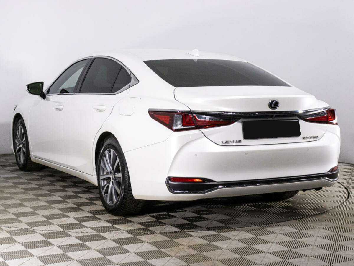 Lexus ES с пробегом — 2019 год. Фото: #6