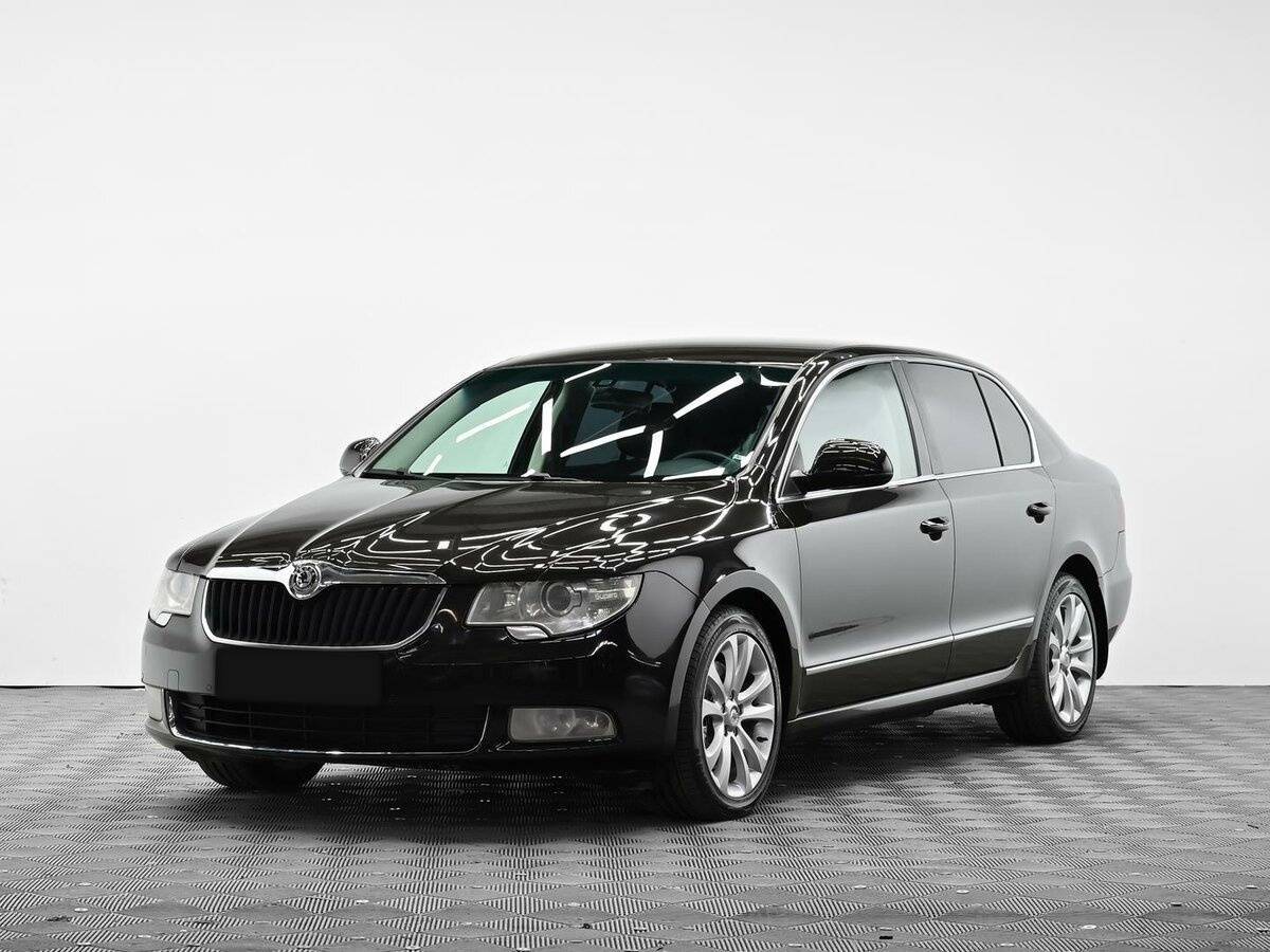 Skoda Superb с пробегом — 2012 год. Фото: #0