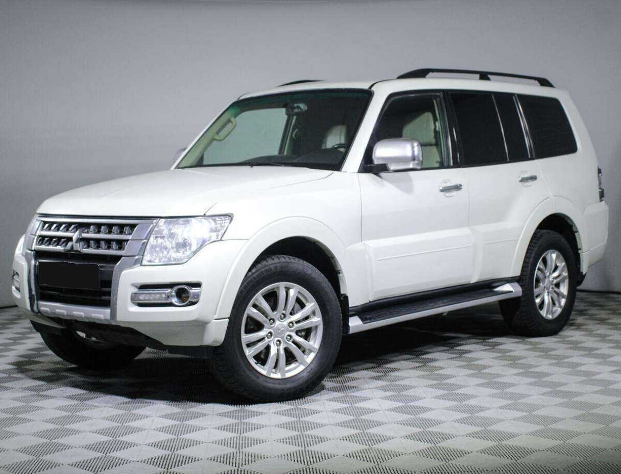Mitsubishi Pajero с пробегом — 2017 год. Посмотреть фото