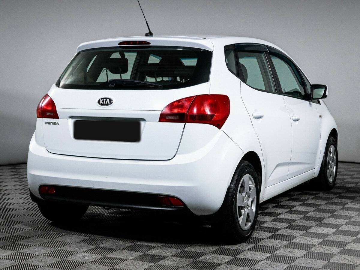 Kia Venga с пробегом — 2013 год. Фото: #3