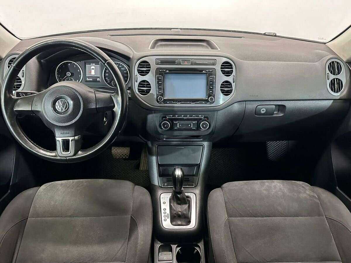 Volkswagen Tiguan с пробегом — 2011 год. Фото: #8
