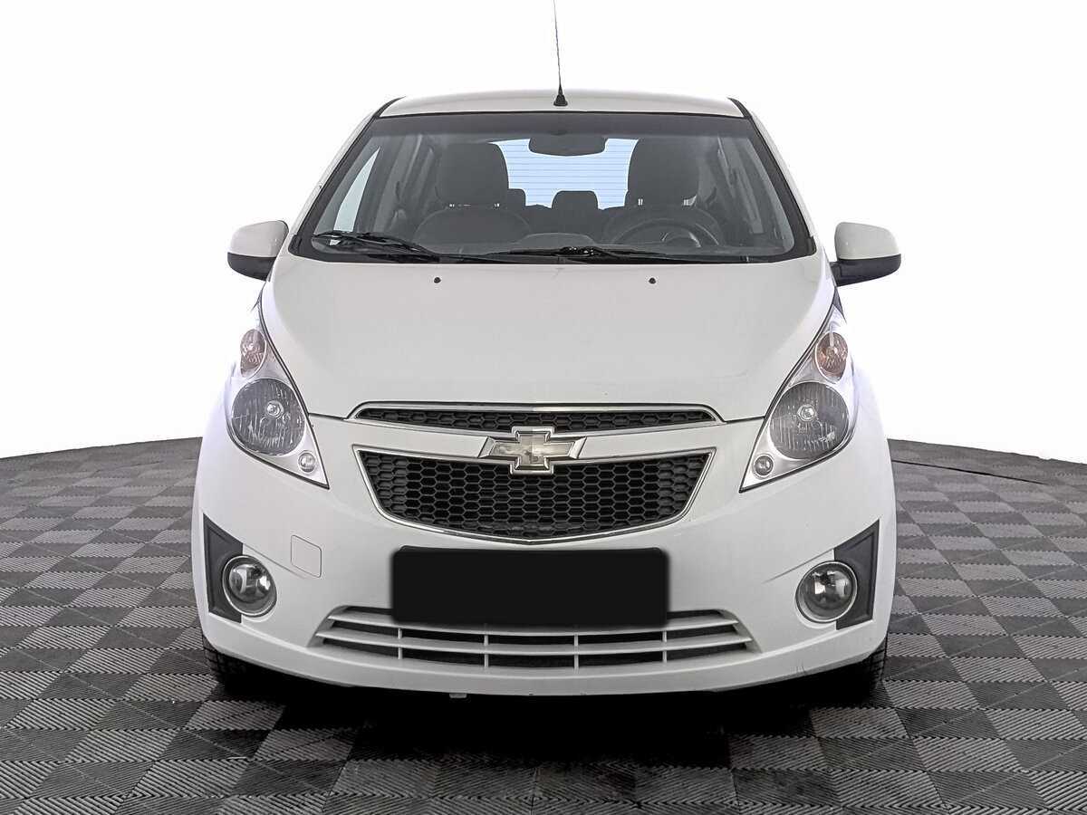 Chevrolet Spark с пробегом — 2011 год. Фото: #1