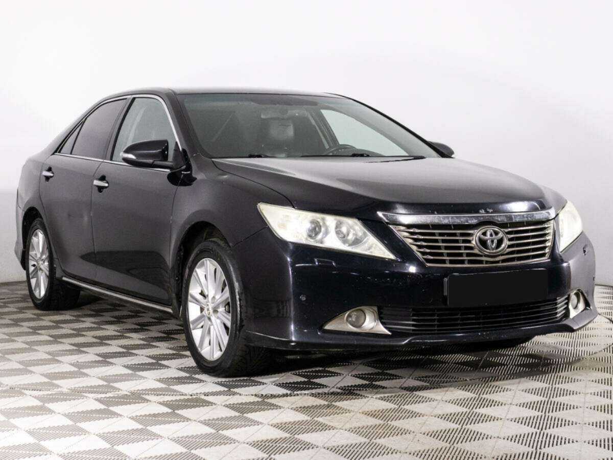 Toyota Camry с пробегом — 2012 год. Фото: #2