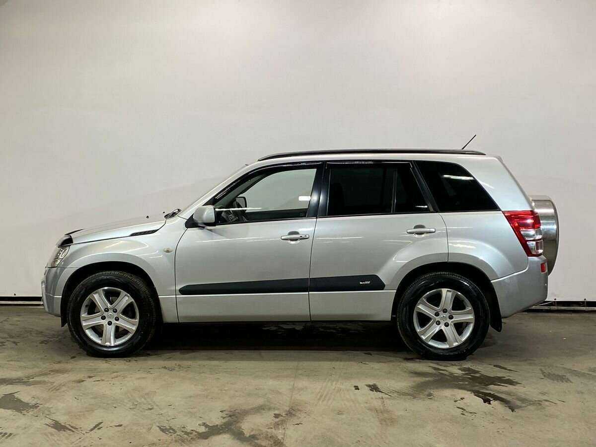 Suzuki Grand Vitara с пробегом — 2006 год. Фото: #3
