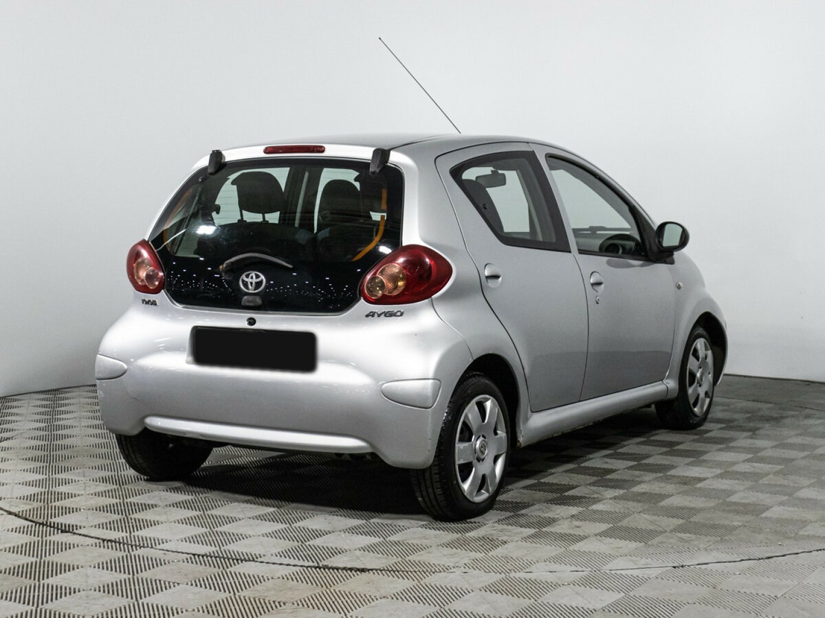 Toyota Aygo с пробегом — 2006 год. Фото: #4