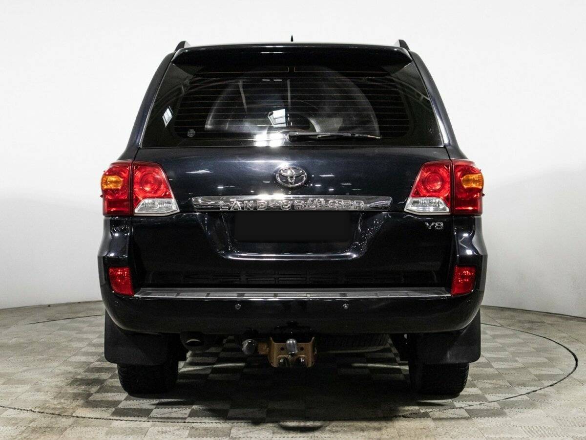 Toyota Land Cruiser с пробегом — 2015 год. Фото: #4