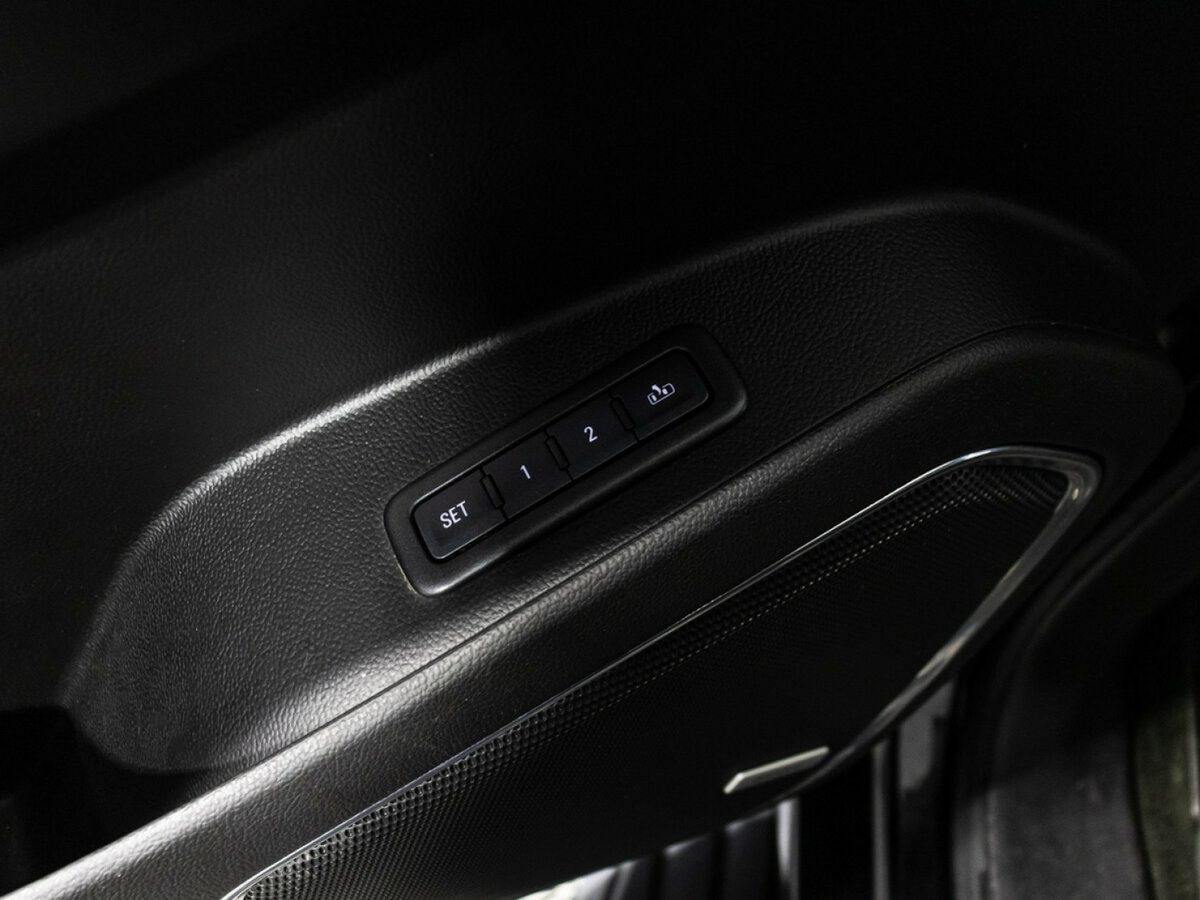 Chevrolet Tahoe с пробегом — 2016 год. Фото: #12