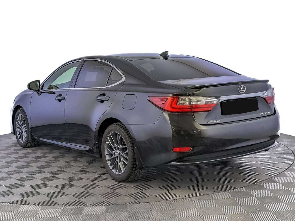Lexus ES с пробегом — 2018 год. Фото: #6