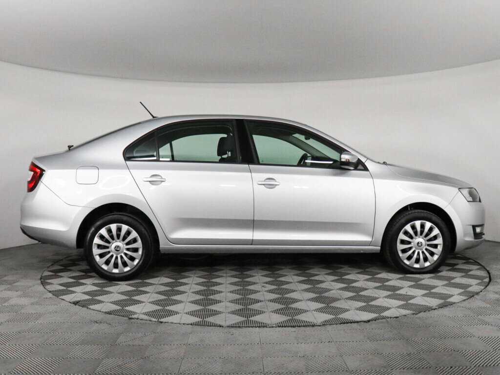 Skoda Rapid с пробегом — 2018 год. Фото: #3